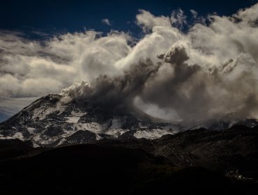 Complejo volcánico Nevados de Chillán tuvo un nuevo pulso eruptivo