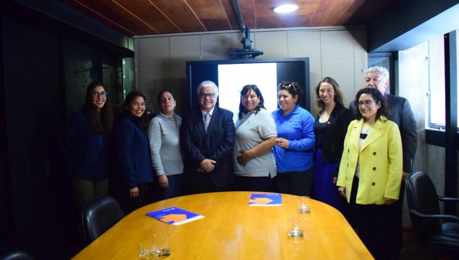 Ministerio de la Mujer y Metro Valparaíso firman convenio para impulsar equidad de género e inserción laboral femenina