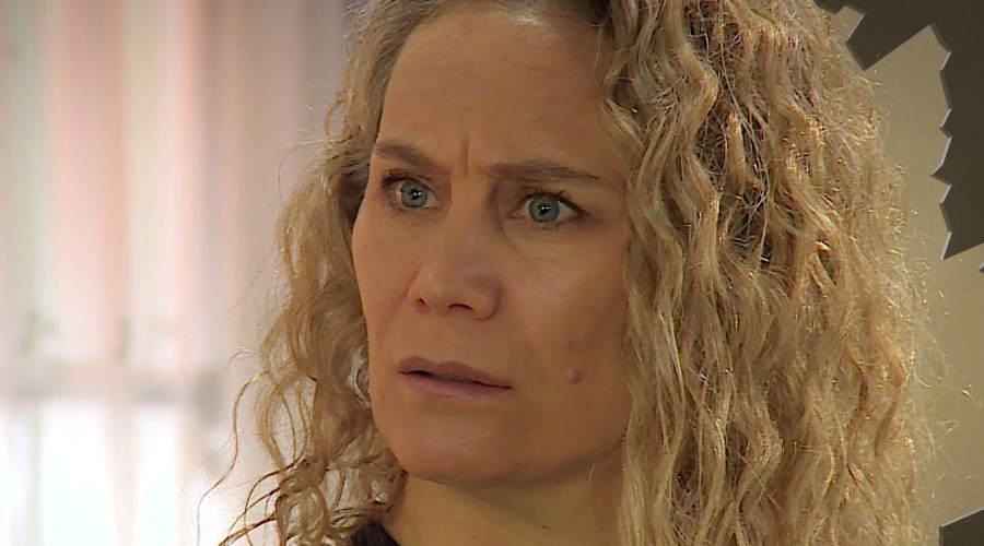 María Luisa le reveló a Rocío sus sospechas acerca del viaje de Amelia en "Verdades Ocultas"
