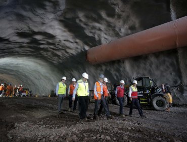 Ministro de Obras Públicas informó avances en obras del Túnel La Pirámide