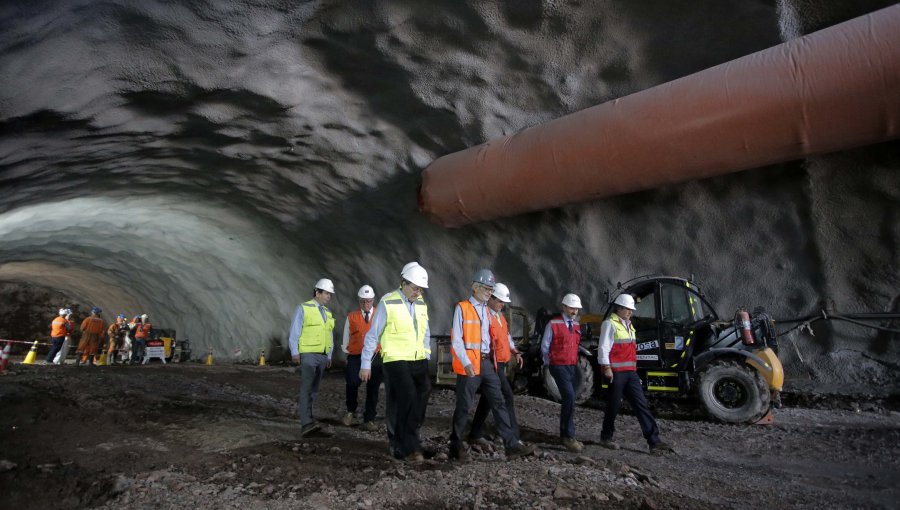 Ministro de Obras Públicas informó avances en obras del Túnel La Pirámide