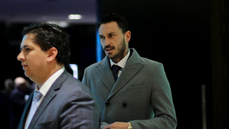 Pinilla publicó documento donde ANFP confirmó que sigue inscrito en la U