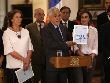 Todos al Aula: Piñera recibió propuestas de comisión que dirigió Mariana Aylwin