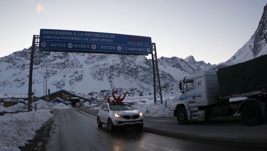 Cierran paso fronterizo Los Libertadores por tormenta eléctrica en Los Andes