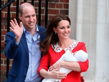 En fotografías oficiales príncipe Louis sorprende por evidente parecido que tiene con Kate Middleton