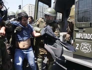 Manifestación en La Moneda por muerte de Catrillanca dejó seis detenidos