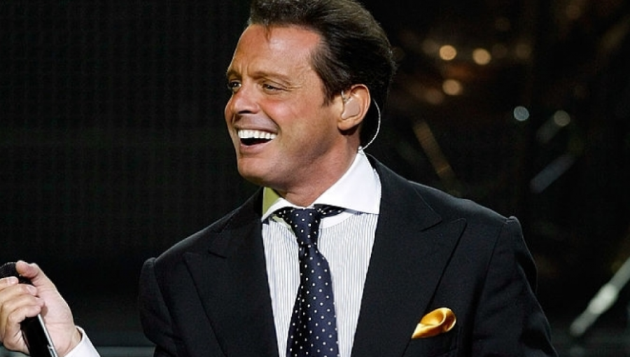 Luis Miguel fue abucheado por no estar presente al ganar un Latin Grammy