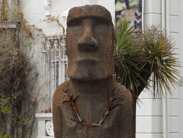 Delegación chilena viaja a Londres para gestionar retorno de moai ancestral