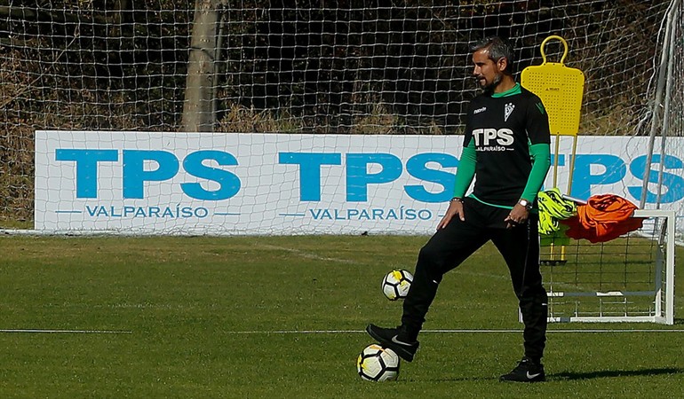 Pese a no lograr ascenso, en Wanderers quieren que Miguel Ramírez siga como DT