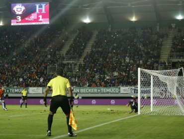 A "puro penal" Chile termino el año con goleada ante Honduras en Temuco