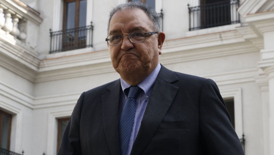 Senador Huenchumilla por salida de Mayol: "Es víctima del Comando Jungla"