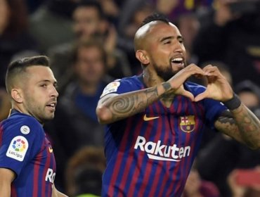 Vidal es favorito de hinchas para ser titular en el Barcelona tras lesión de Rakitic