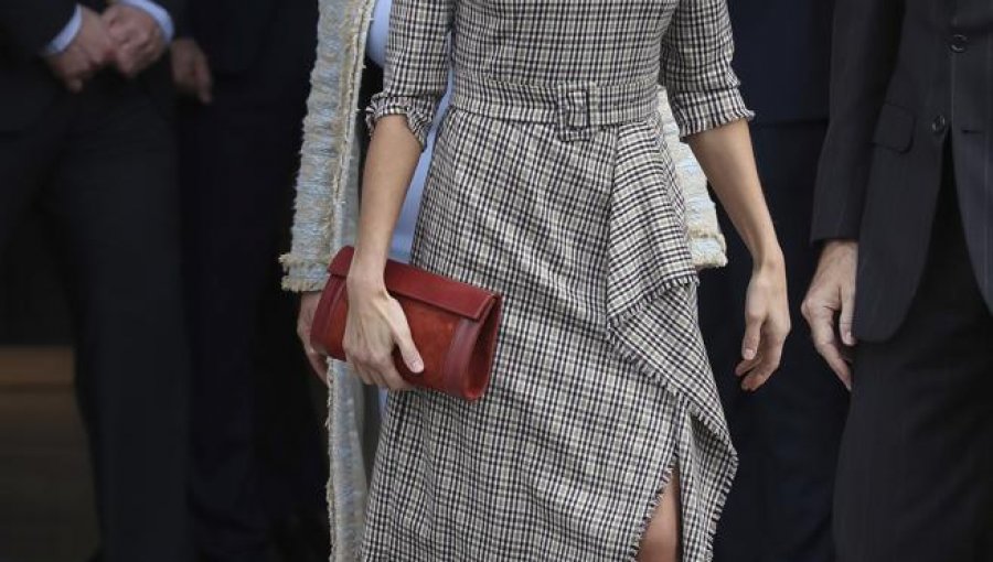 La reina Letizia de España es acusada de imitar el look de Meghan Markle