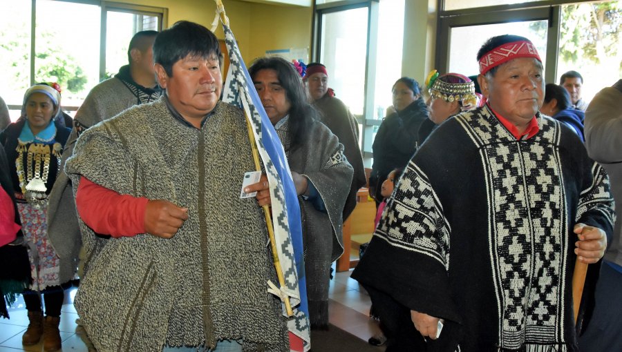 Padre de Catrillanca se acercó hasta el Congreso para hablar con parlamentarios