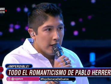 Juan Ángel Mallorca vivió incómodo momento cantado junto a Pablo Herrera en "Rojo": Olvidó la letra de la canción