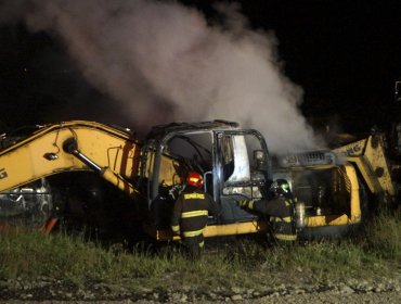 Nuevo atentado incendiario en Cañete: Quemaron camiones y maquinaria