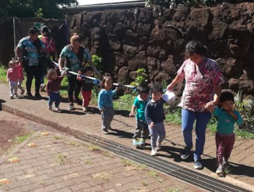 Párvulos de Rapa Nui participaron en simulacro de incendio y tsunami