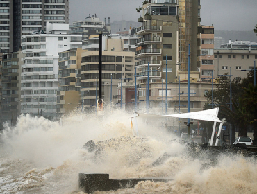 Armada: Nuevo aviso de marejadas podría dejar "daños a la infraestructura costera"