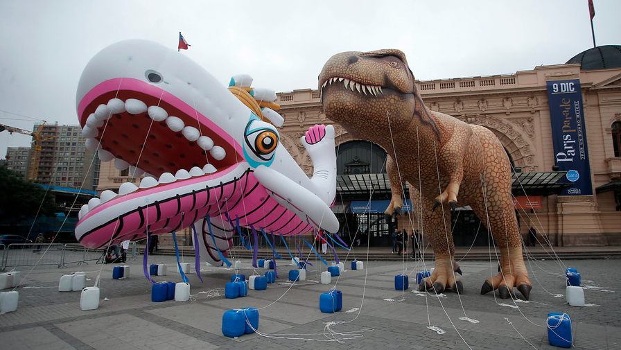 Mocha Dick y T-Rex dieron un adelanto de desfile de globos gigantes