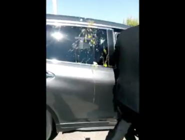 Intendente de Valparaíso fue víctima de funa en Quintero: hasta huevos le lanzaron