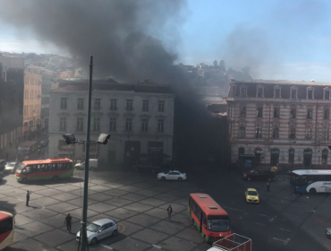 Portuarios encendieron barricadas en los alrededores de plaza Sotomayor