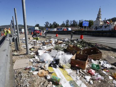 Al menos 35 toneladas de basura dejan peregrinos en Santuario de Lo Vásquez