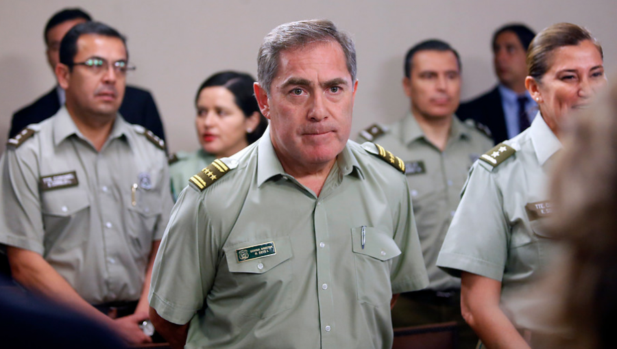 Cadem: Desaprobación a Carabineros sigue en 52%, su nivel más bajo desde 2015