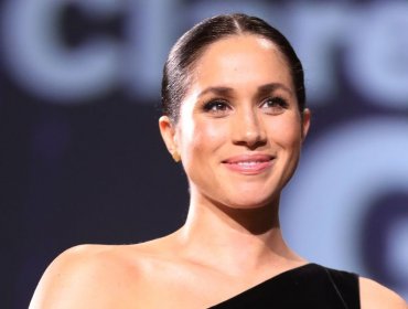Meghan Markle sorprende en los British Fashion Awards con avanzado estado de embarazo