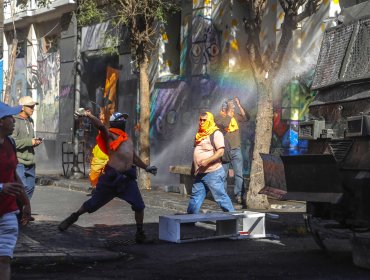 Trabajadores del puerto de Valparaíso volvieron a la calle tras rechazar oferta