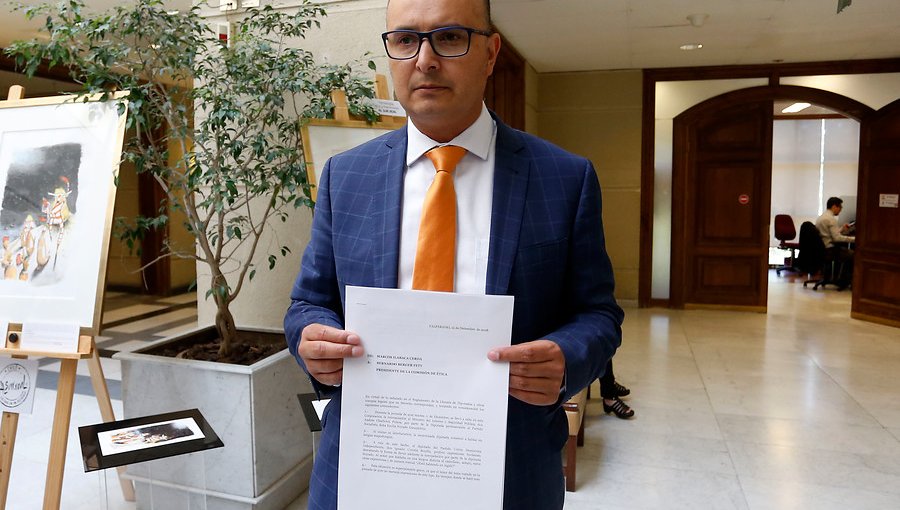 PS llevará a Ignacio Urrutia a comisión de Ética por burlas a diputada Nuyado