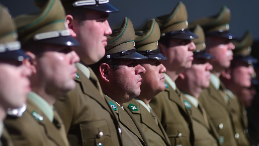 Jefe de Carabineros: "Cuestionamiento social se sustenta en una burda mentira"