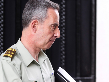 Por petición del jefe de Carabineros, general Rivera postergó su paso a retiro