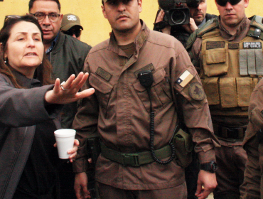 Gobernadora de Valparaíso llamó a "deponer los actos violentos y ataque a Carabineros"