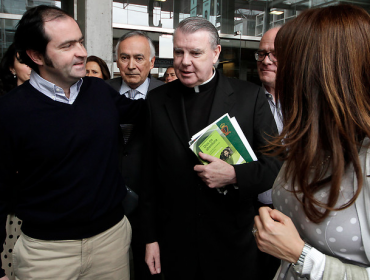 Defensa de John O'Reilly anuncia que el sacerdote buscará su regreso a Chile