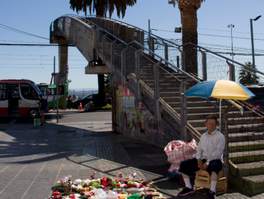 Por incivilidades: Este domingo retirarán pasarela Bellavista de Valparaíso