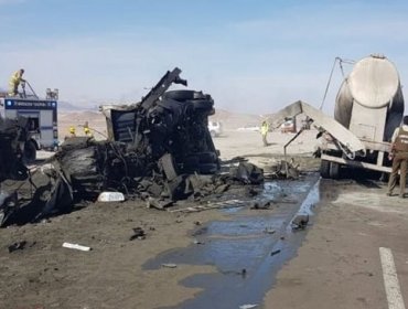 Choque frontal de camiones en ruta entre Calama y Sierra Gorda dejó dos fallecidos