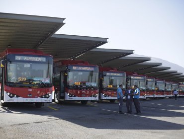 Se inauguró el primer recorrido de los nuevos buses eléctricos del Transantiago