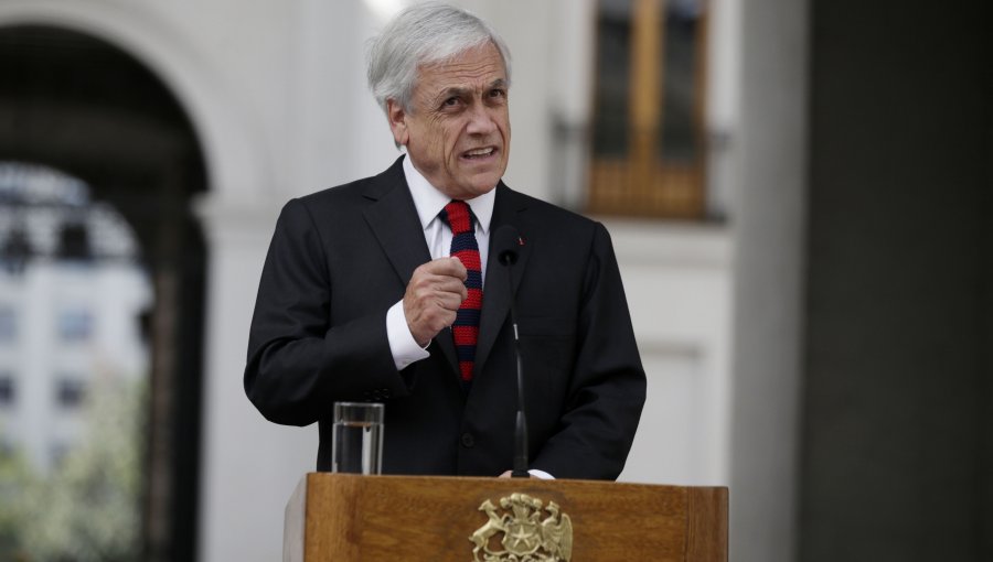 Encuesta Cadem: 58% apoya retiro de Chile de Pacto Migratorio y baja aprobación de Piñera