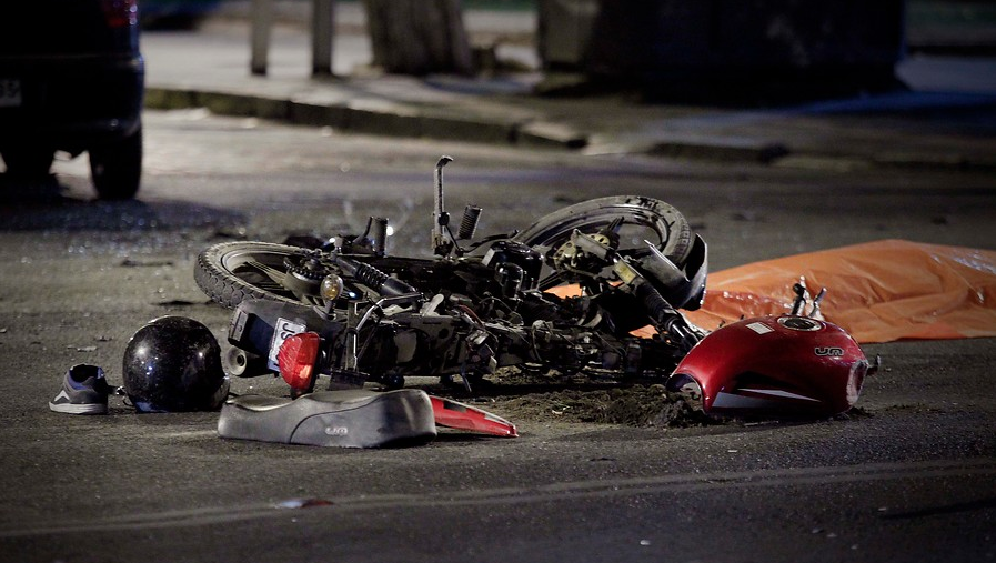 Motociclista falleció tras chocar contra un automóvil en San Bernardo