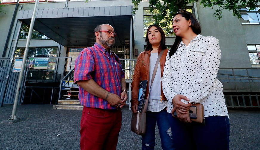 Madres de mellizos presentan recurso contra el Registro Civil por negarse a reconocerlas