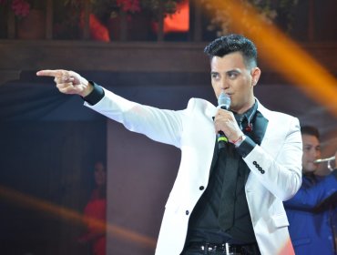 Nuevo look de Jordan acaparó todas las miradas en su presentación en "Rojo"