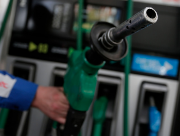 Anuncian nueva baja en el precio de todos los combustibles, excepto parafina y gas licuado