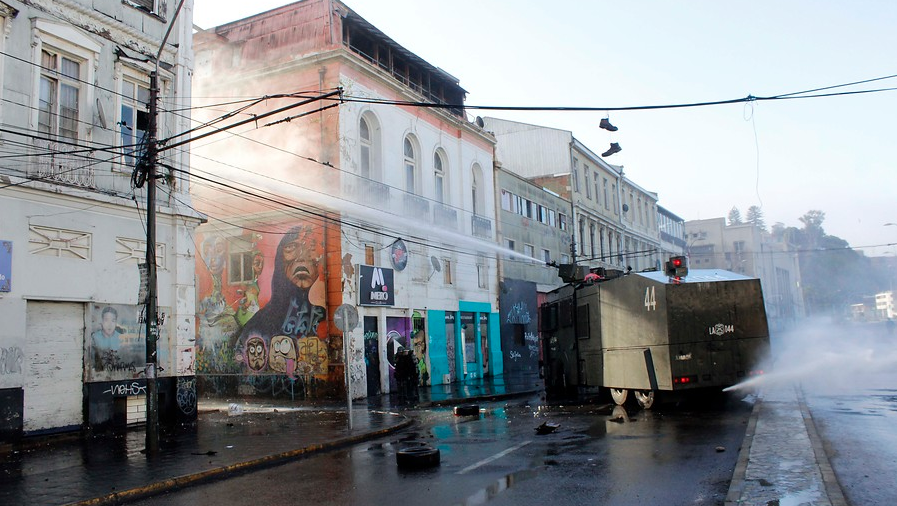 Día 34 de conflicto: Nuevos enfrentamientos se registraron en Valparaíso