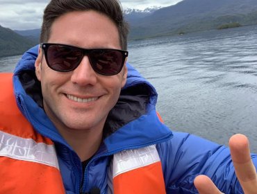 Francisco Saavedra tildó de "imbécil" a José Antonio Kast en duro conflicto por redes sociales
