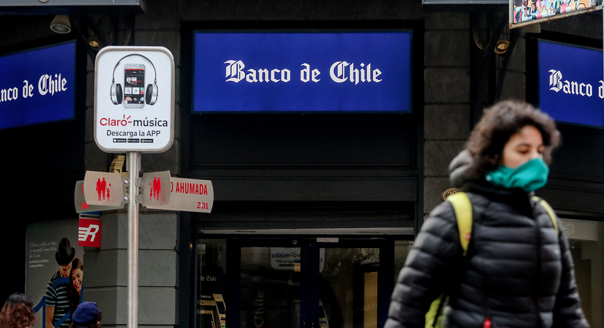 Banco de Chile recupera casi todo lo perdido en hackeo de mayo pasado