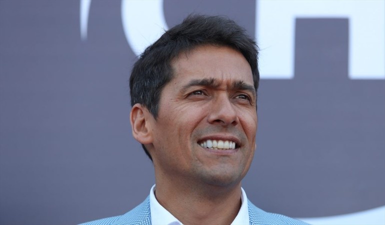 Rafael Araneda se quiebra en pantalla con emotiva despedida de Chilevisión