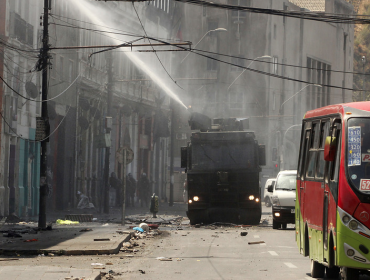 Microbuseros a gobernadora de Valparaíso: "Si sigue la movilización, vamos a tomar alguna acción"