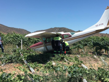 Accidente aéreo en Casablanca: Avioneta capotó en predios de una empresa