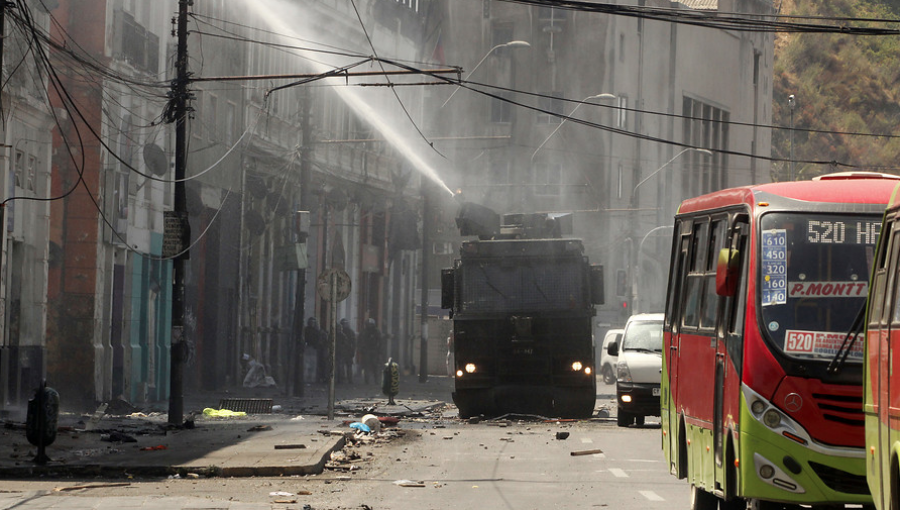 Microbuseros a gobernadora de Valparaíso: "Si sigue la movilización, vamos a tomar alguna acción"