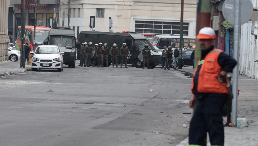 Organizaciones sindicales y sociales amenazan con "Puertazo" en Valparaíso